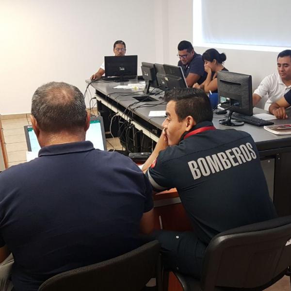 Capacitación a nuestro cuerpo de bomberos